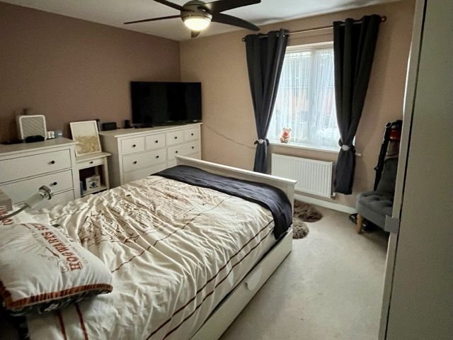 47 Robert Parker Road, Reading